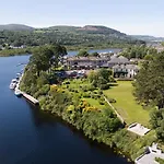 The Lakeside & Leisure Centre 4*