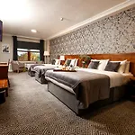 The Lakeside & Leisure Centre Hotel Killaloe