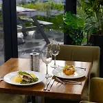 The Lakeside & Leisure Centre 4* Killaloe