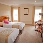 The Lakeside & Leisure Centre Hotel Killaloe