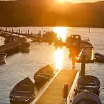 Hotel The Lakeside & Leisure Centre 4*