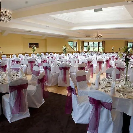 The Lakeside Hotel&leisure Centre 4*
