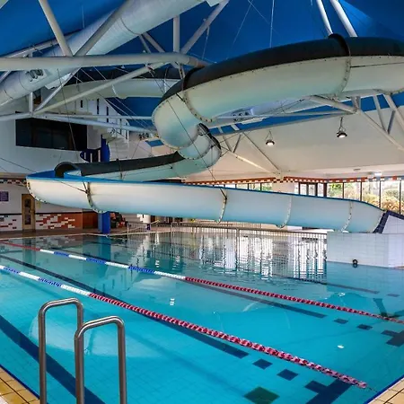 The Lakeside Hotel&leisure Centre 4*