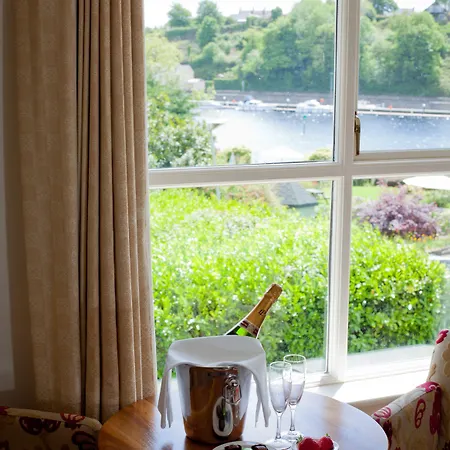 The Lakeside Hotel&leisure Centre 4*