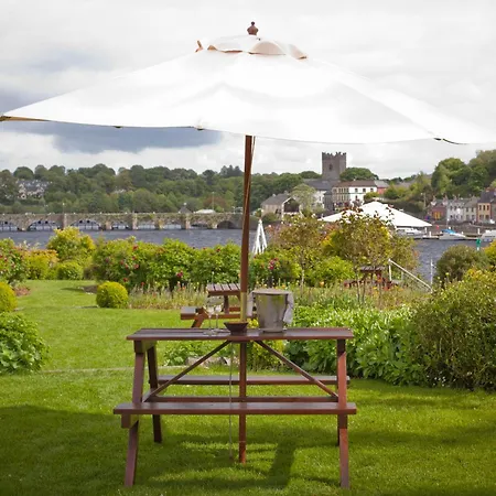 The Lakeside & Leisure Centre Killaloe