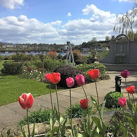 ホテル The Lakeside & Leisure Centre 4*
