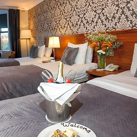 Hotel The Lakeside & Leisure Centre Killaloe
