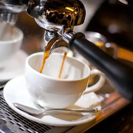 Szálloda The Lakeside & Leisure Centre