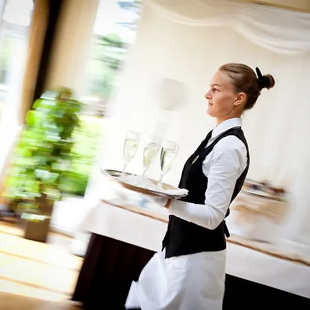 The Lakeside Hotel&leisure Centre Killaloe