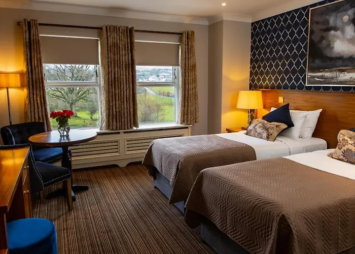 Hotel The Lakeside & Leisure Centre Killaloe