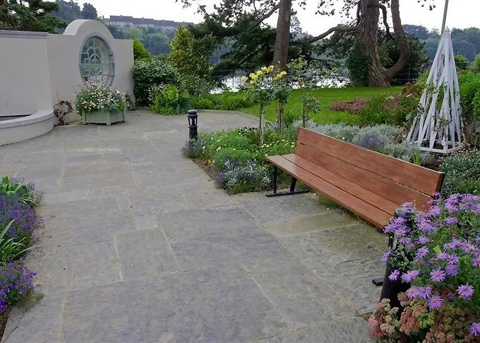 The Lakeside & Leisure Centre 4* Killaloe