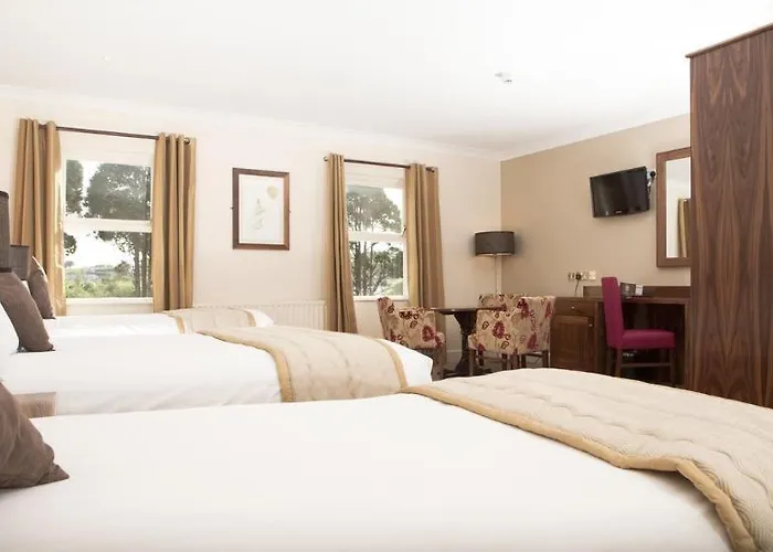 The Lakeside & Leisure Centre 4* Killaloe