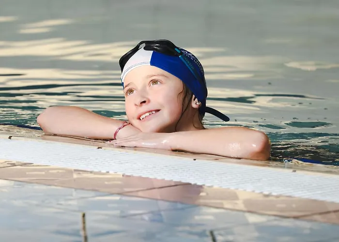 Otel The Lakeside & Leisure Centre