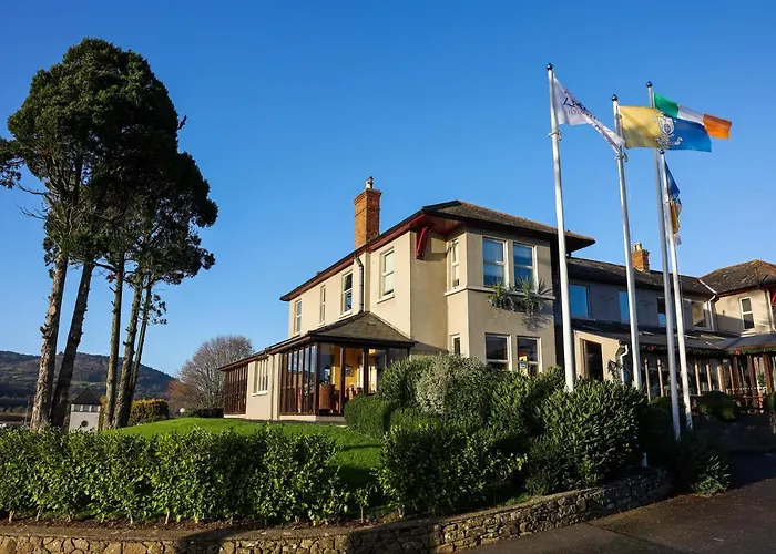 The Lakeside & Leisure Centre 4*