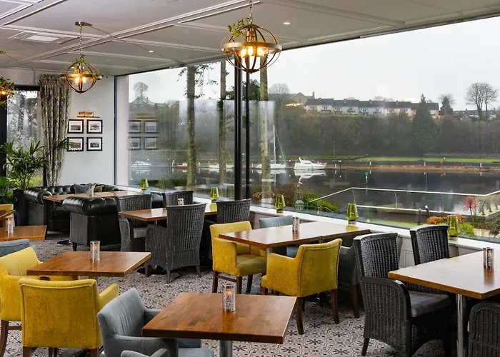 The Lakeside & Leisure Centre 킬랄로