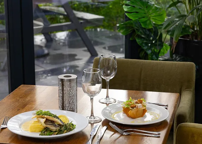 The Lakeside & Leisure Centre 4* 킬랄로