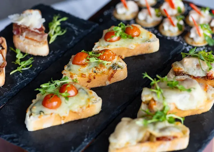 The Lakeside & Leisure Centre