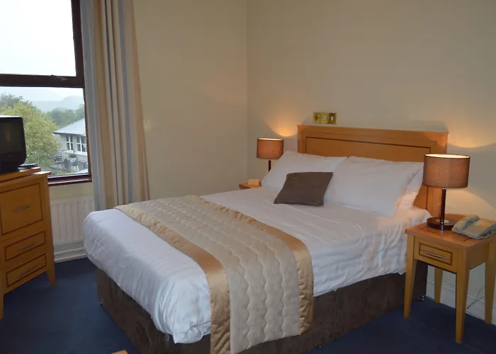 The Lakeside & Leisure Centre 4*