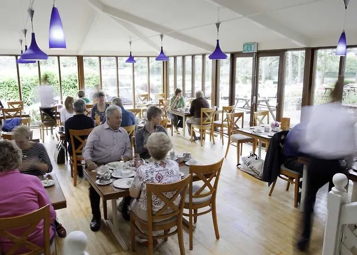 The Lakeside & Leisure Centre