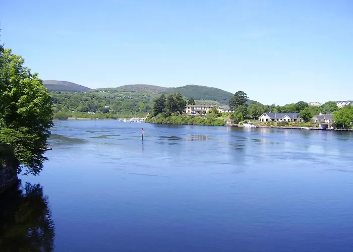 The Lakeside & Leisure Centre