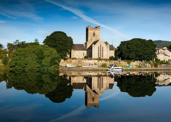 The Lakeside & Leisure Centre Hotel Killaloe